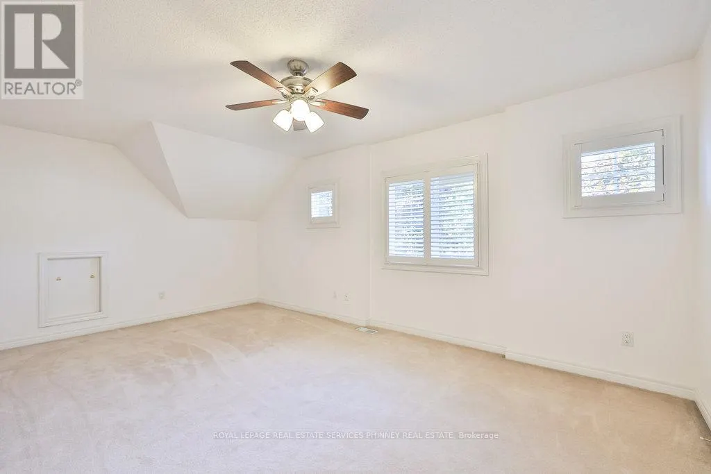 27 - 2165 STAVEBANK ROAD