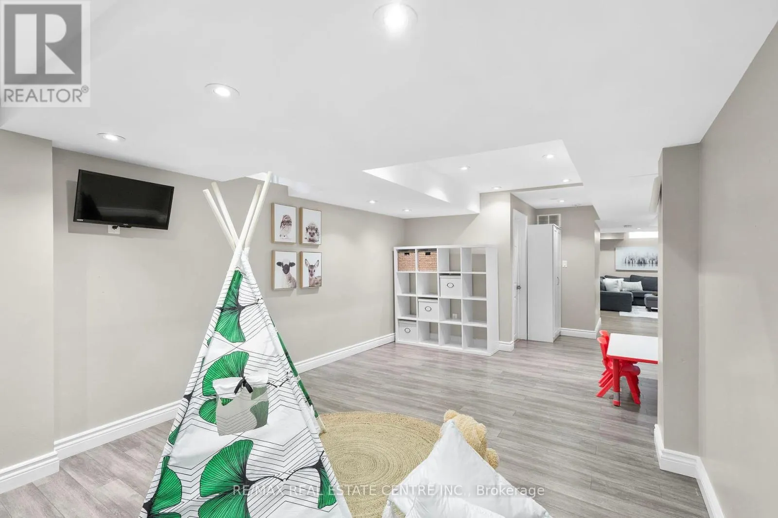 160 MCCREADY DRIVE