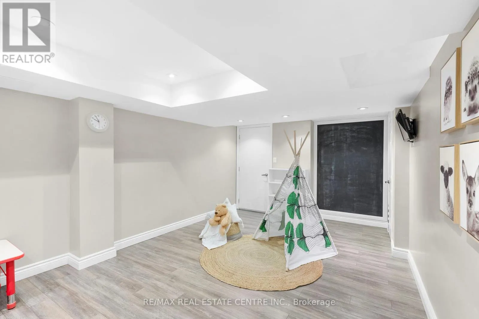 160 MCCREADY DRIVE