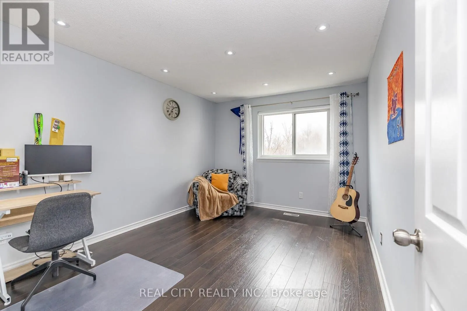 70 MAJESTIC CRESCENT