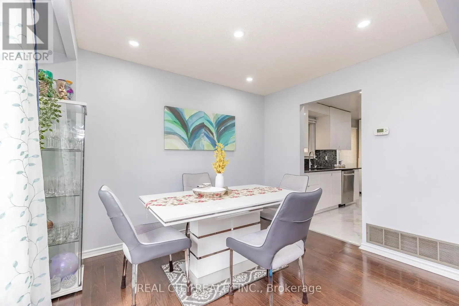 70 MAJESTIC CRESCENT