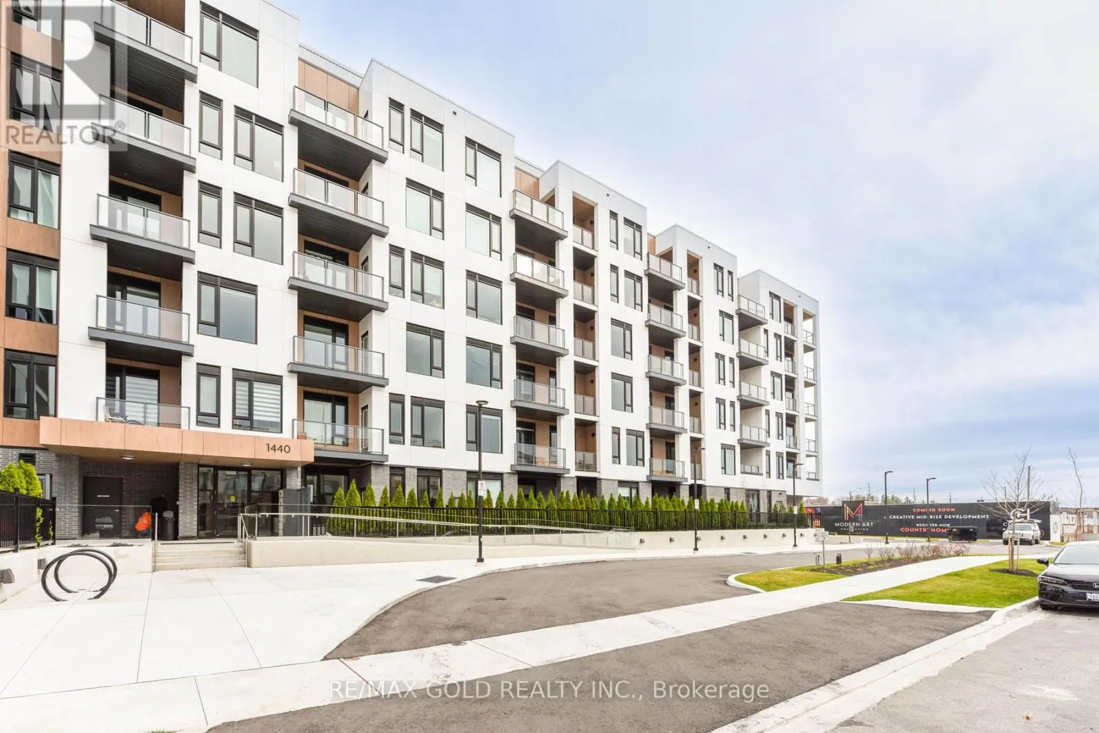407 - 1440 CLARRIAGE COURT