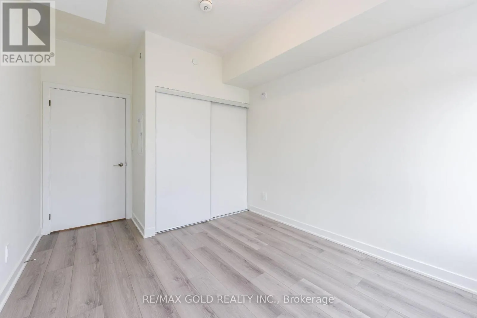 407 - 1440 CLARRIAGE COURT
