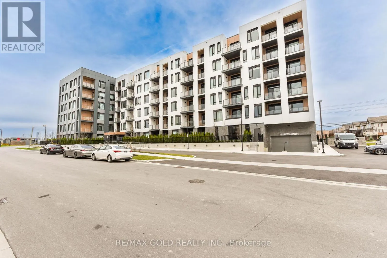 407 - 1440 CLARRIAGE COURT