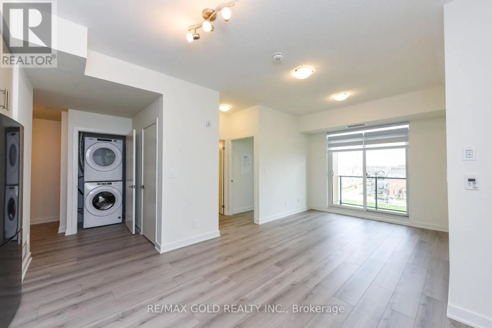 407 - 1440 CLARRIAGE COURT