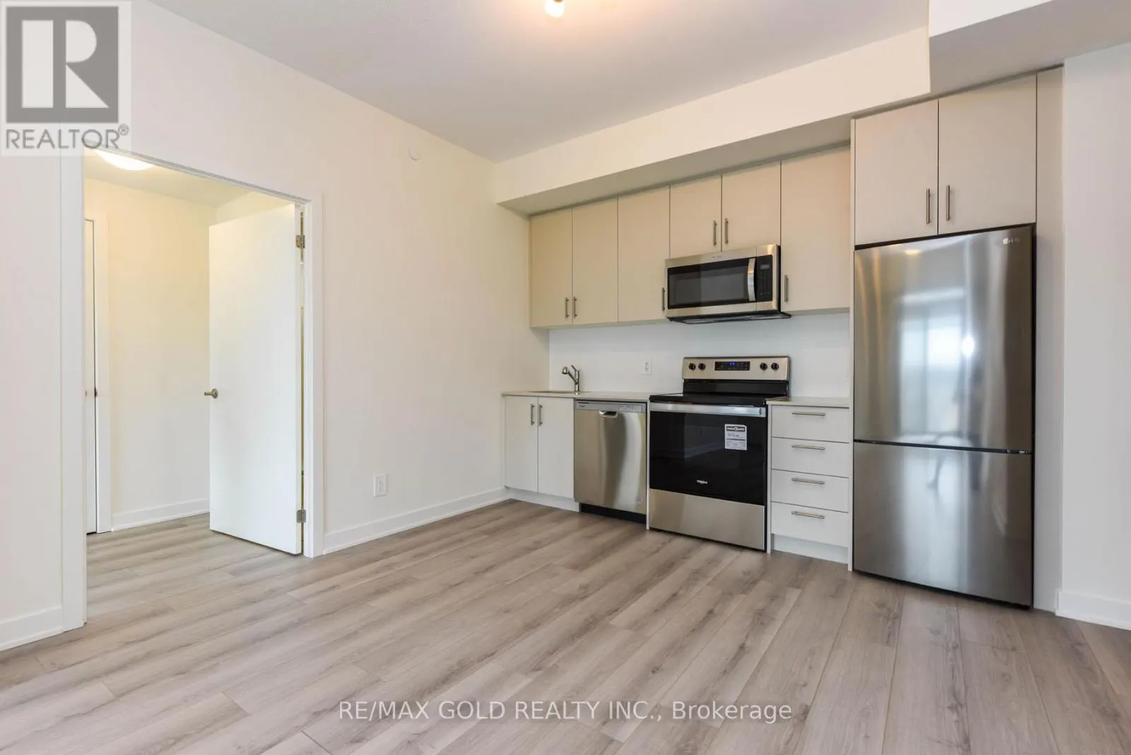 407 - 1440 CLARRIAGE COURT