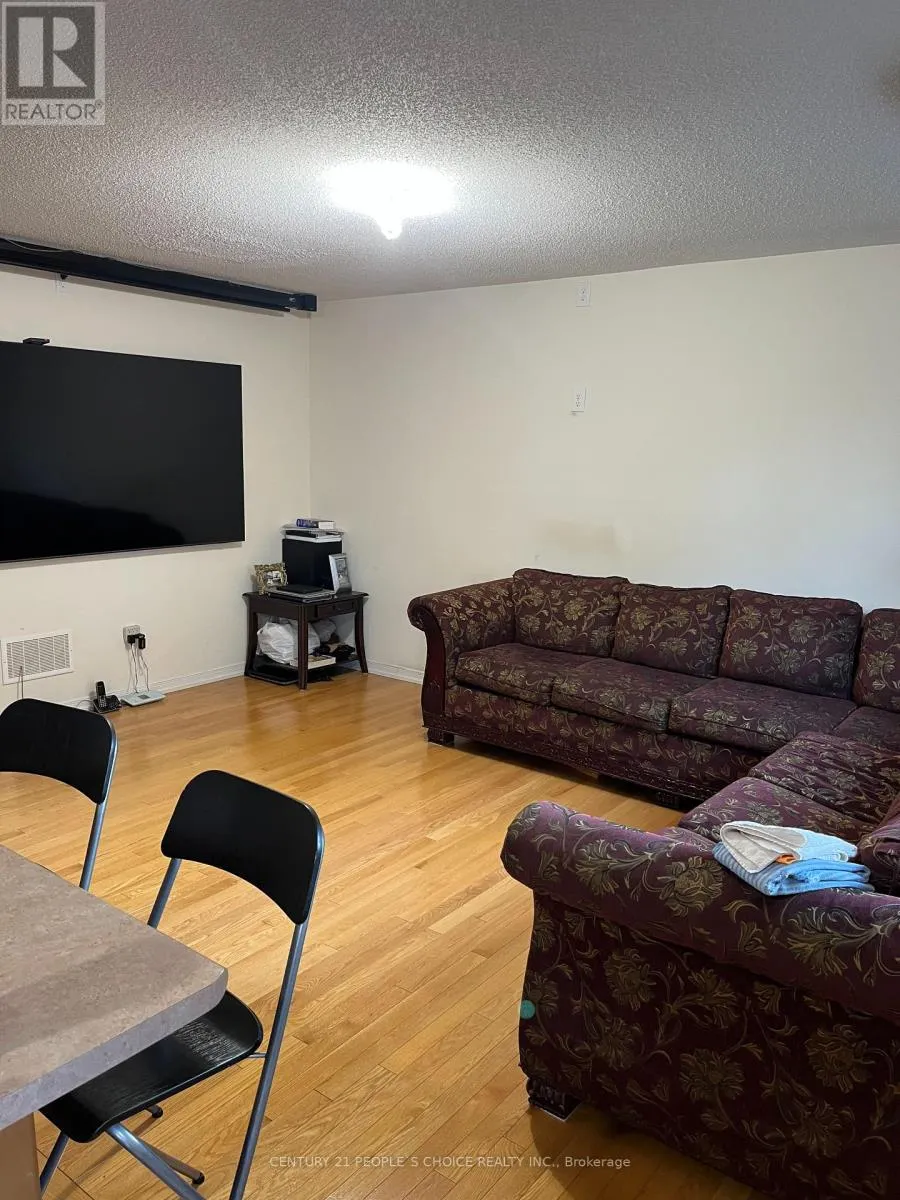 UPPER - 14 BERSAN TERRACE