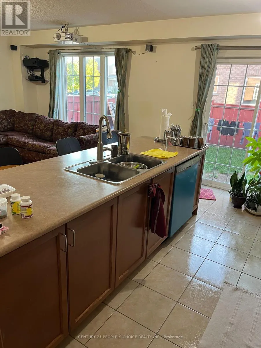 UPPER - 14 BERSAN TERRACE