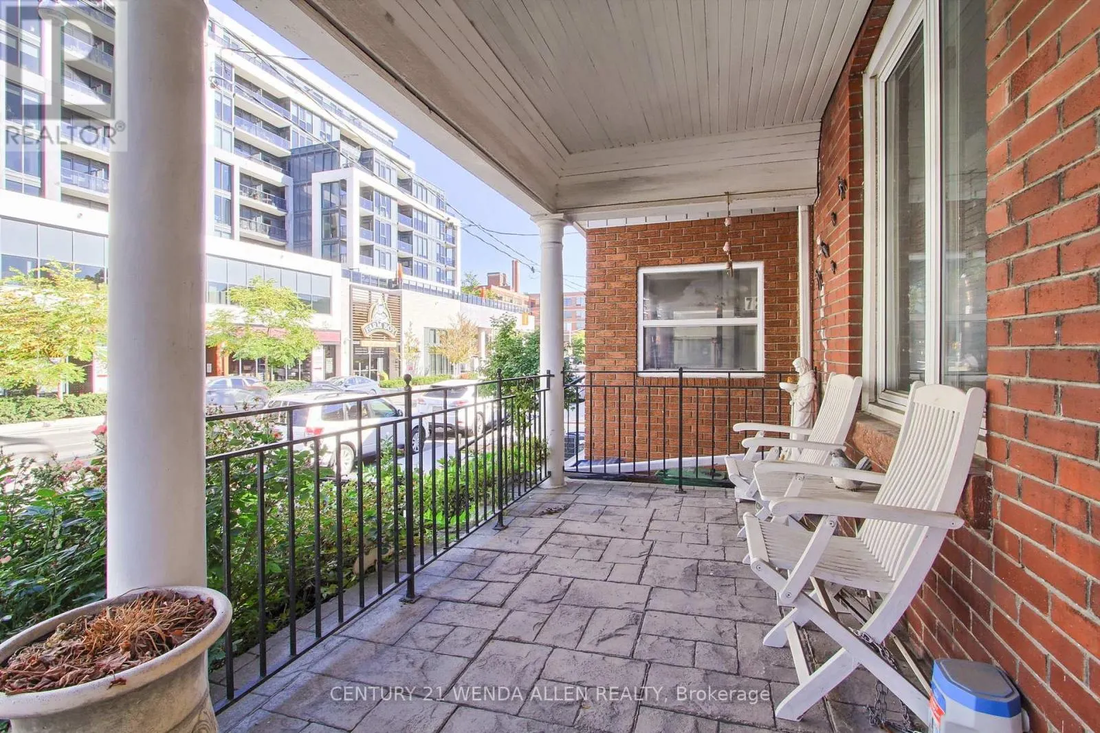 729 DUPONT STREET