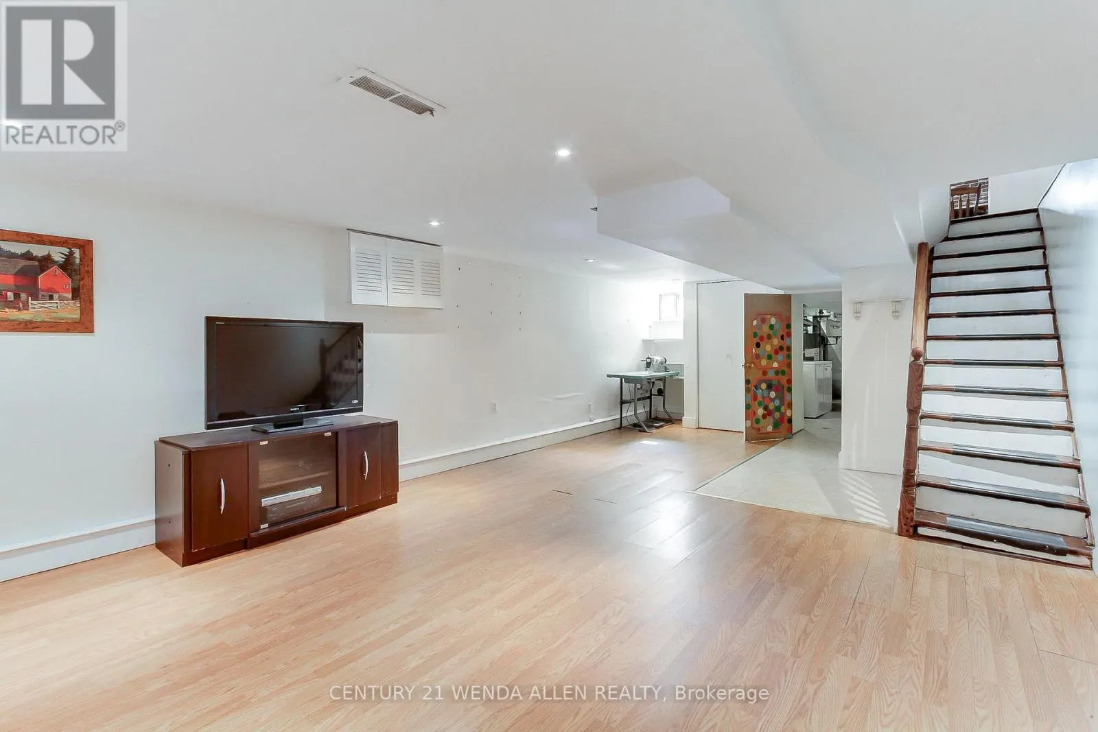 729 DUPONT STREET