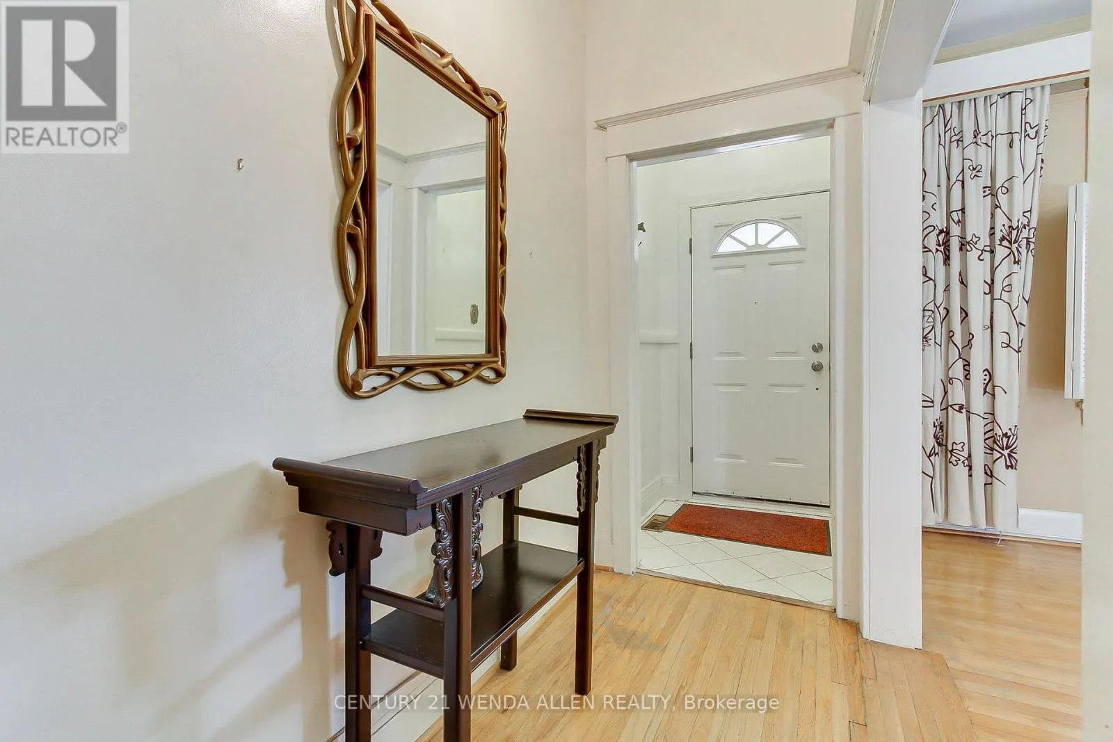 729 DUPONT STREET