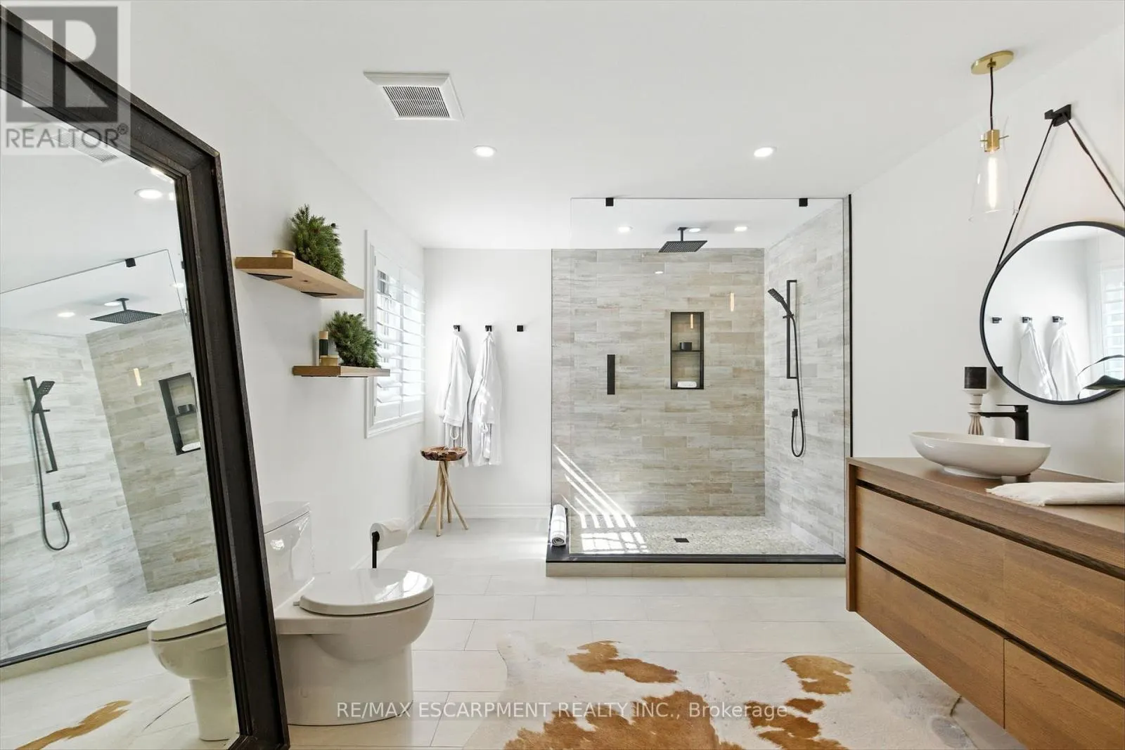 587 SANDCHERRY DRIVE