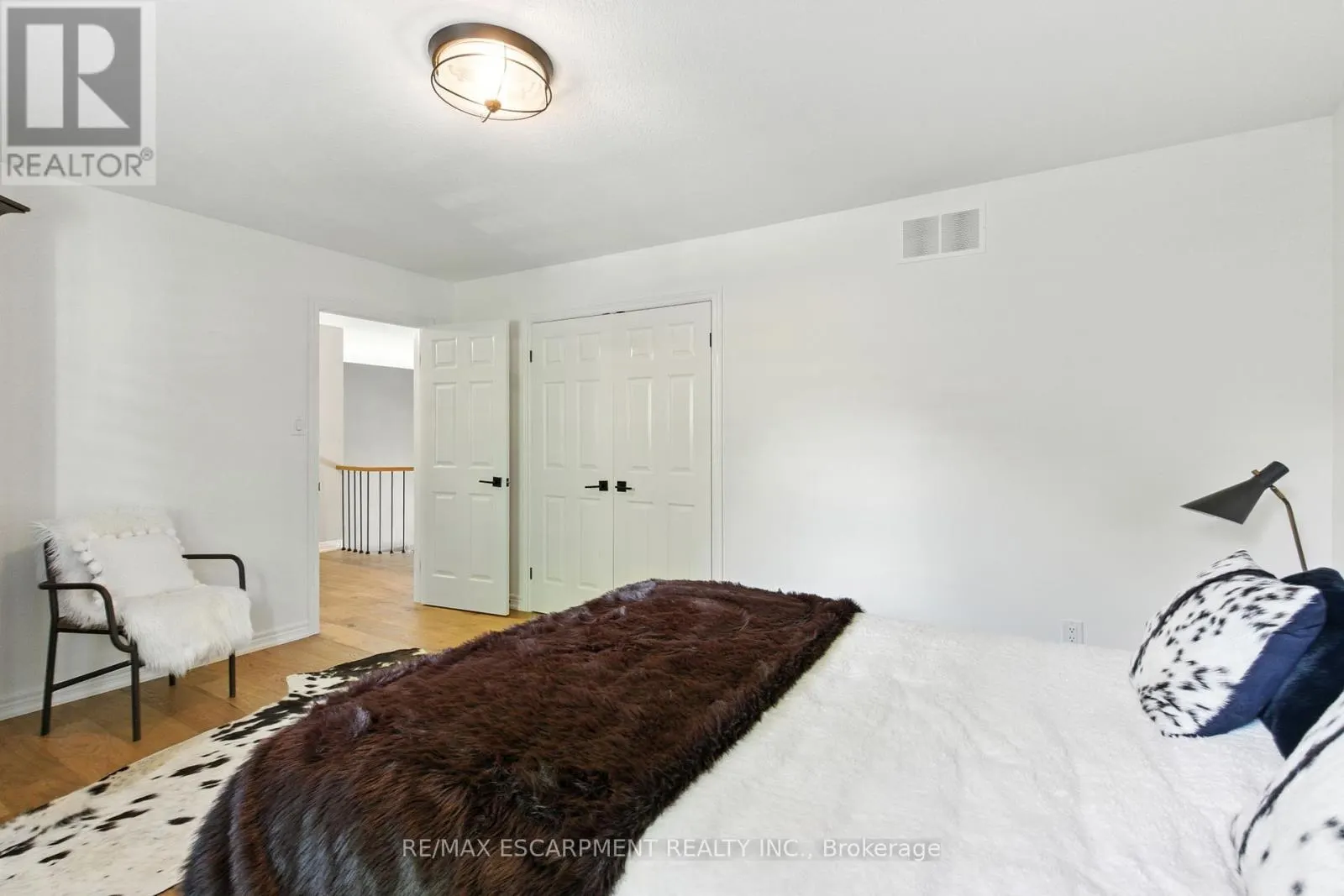 587 SANDCHERRY DRIVE