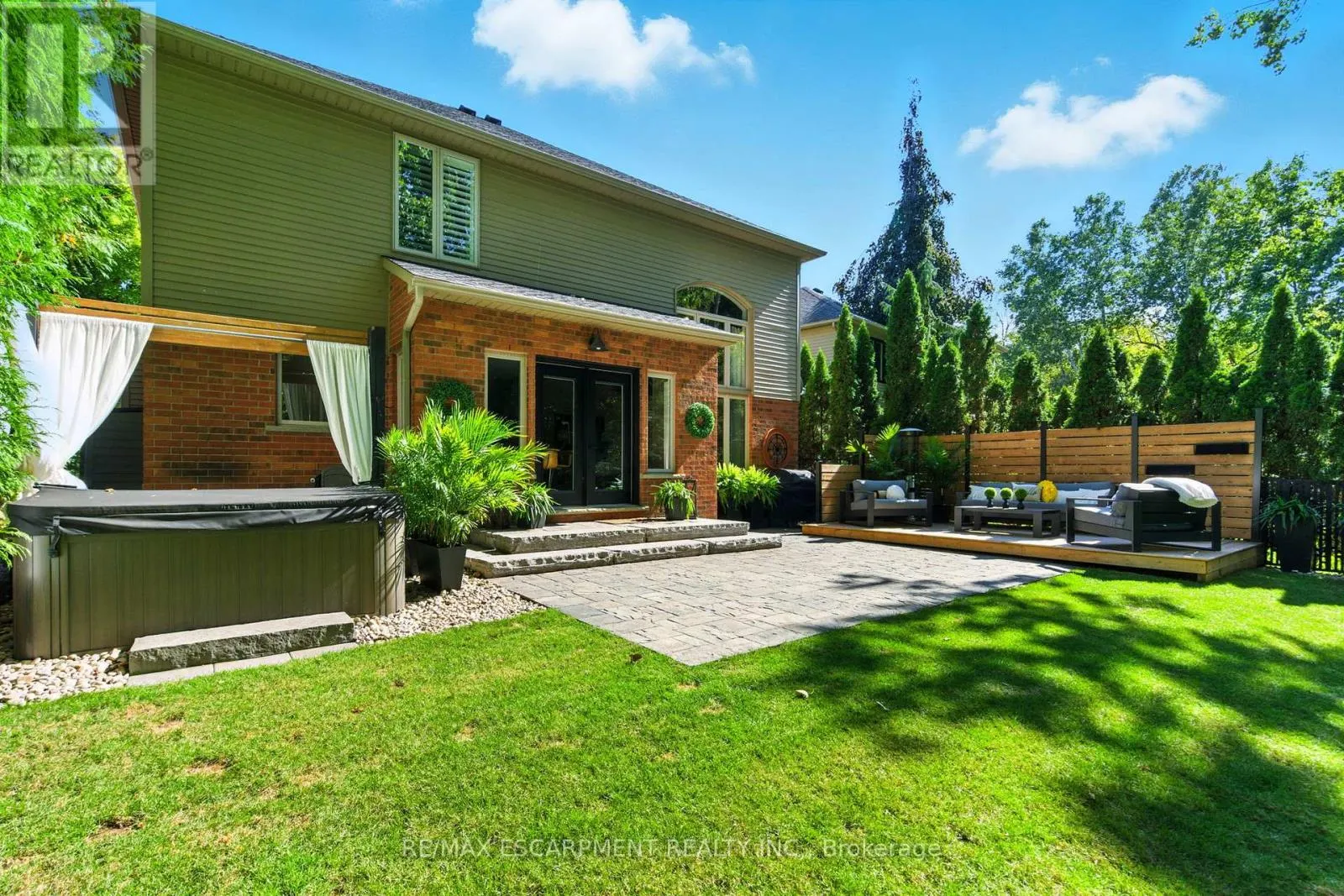 587 SANDCHERRY DRIVE