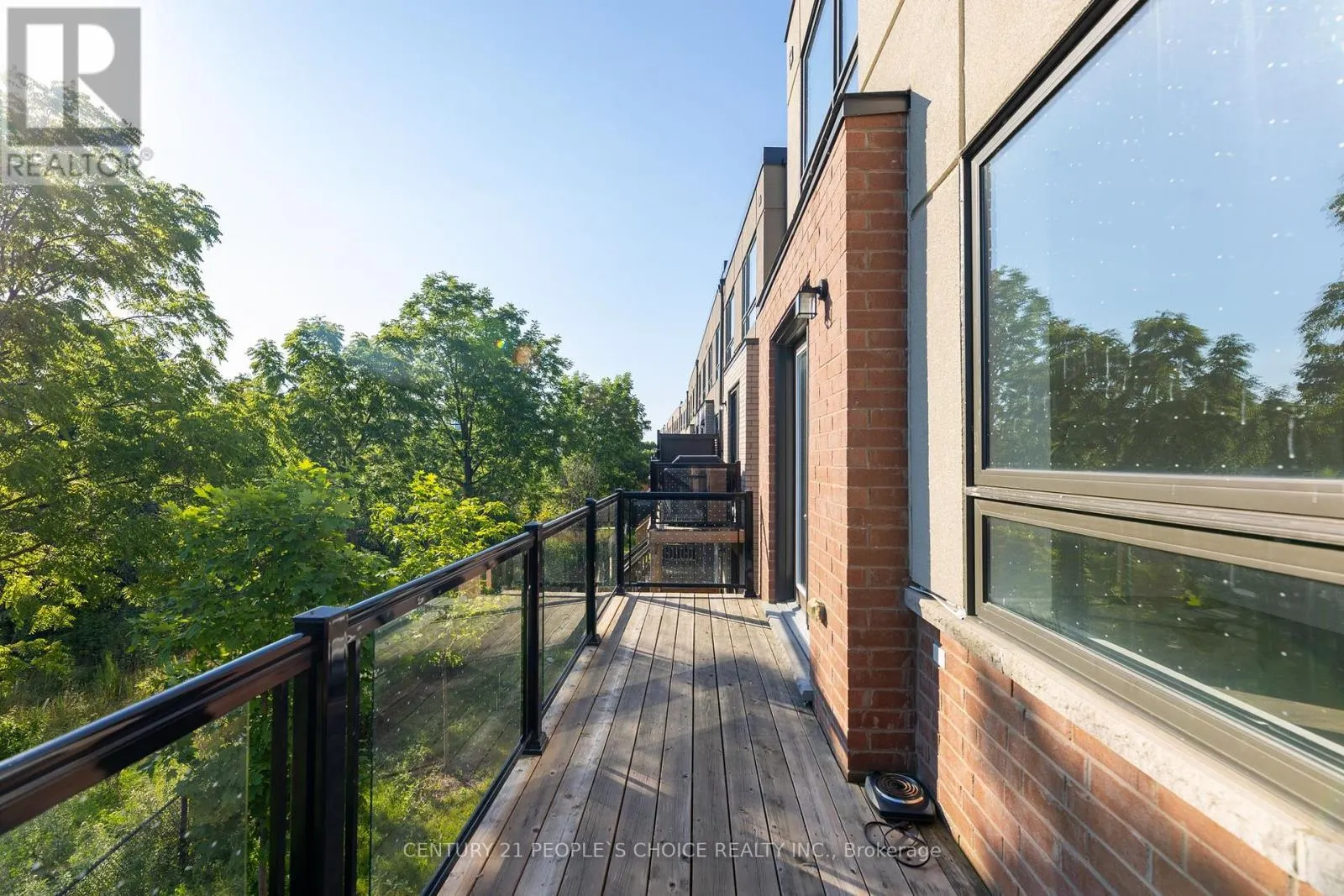 49 WOODSTREAM DRIVE
