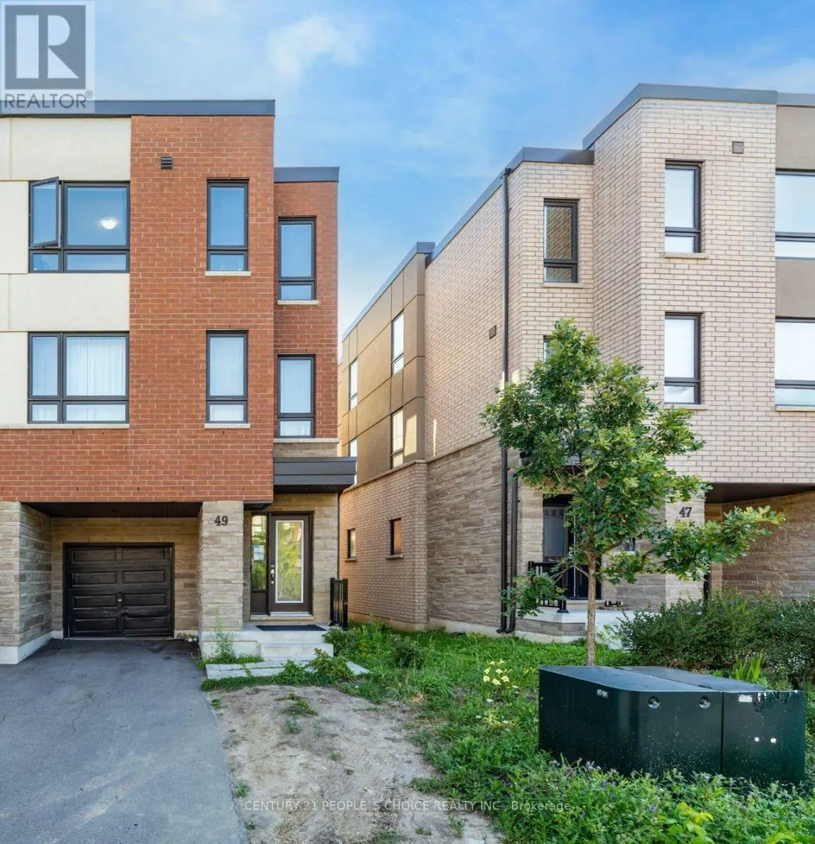 49 WOODSTREAM DRIVE