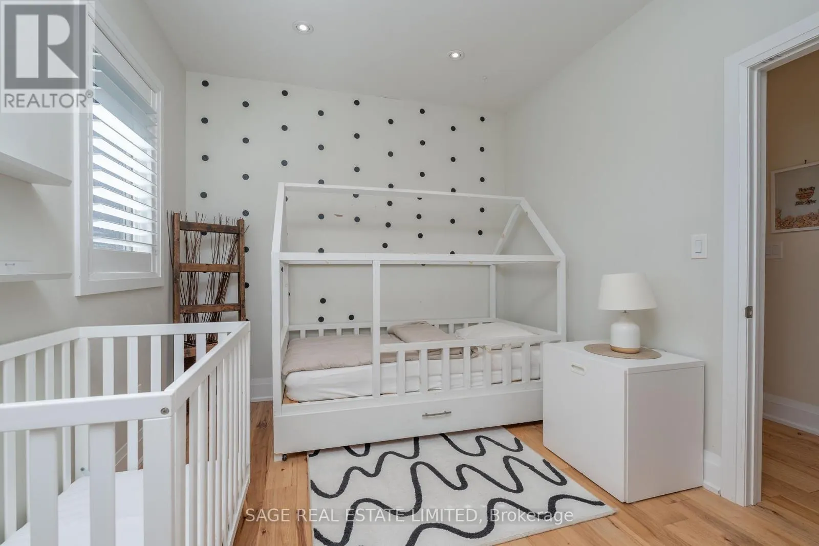 FARM HOUSE SUITE - 15724 HURONTARIO STREET