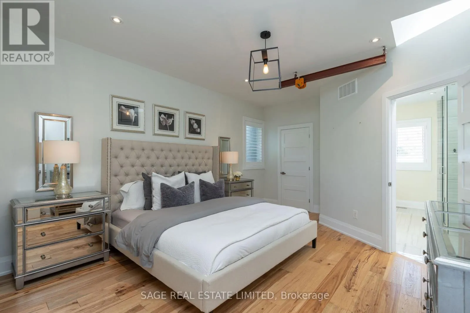 FARM HOUSE SUITE - 15724 HURONTARIO STREET