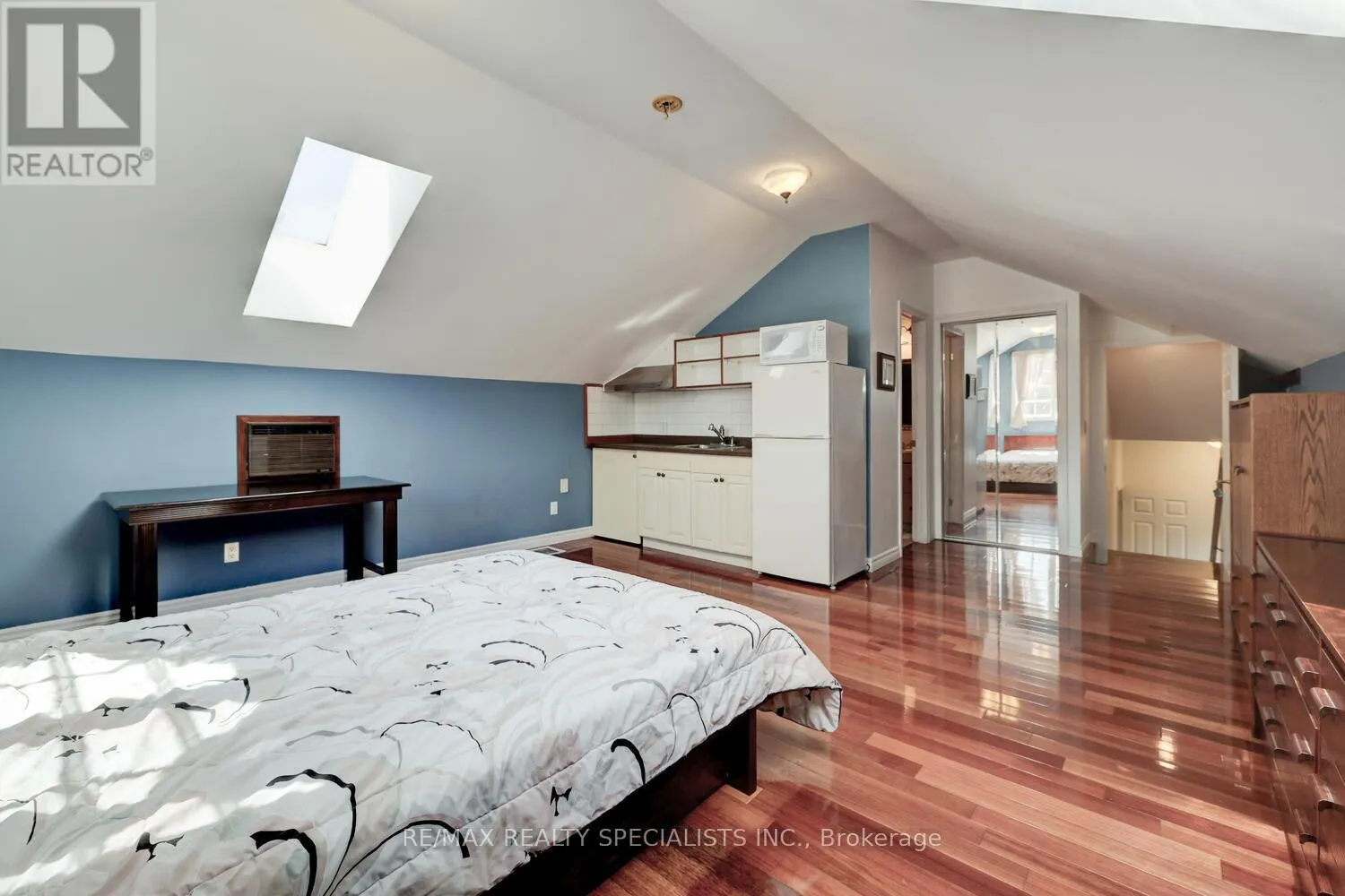 2141 FOWLER LANE