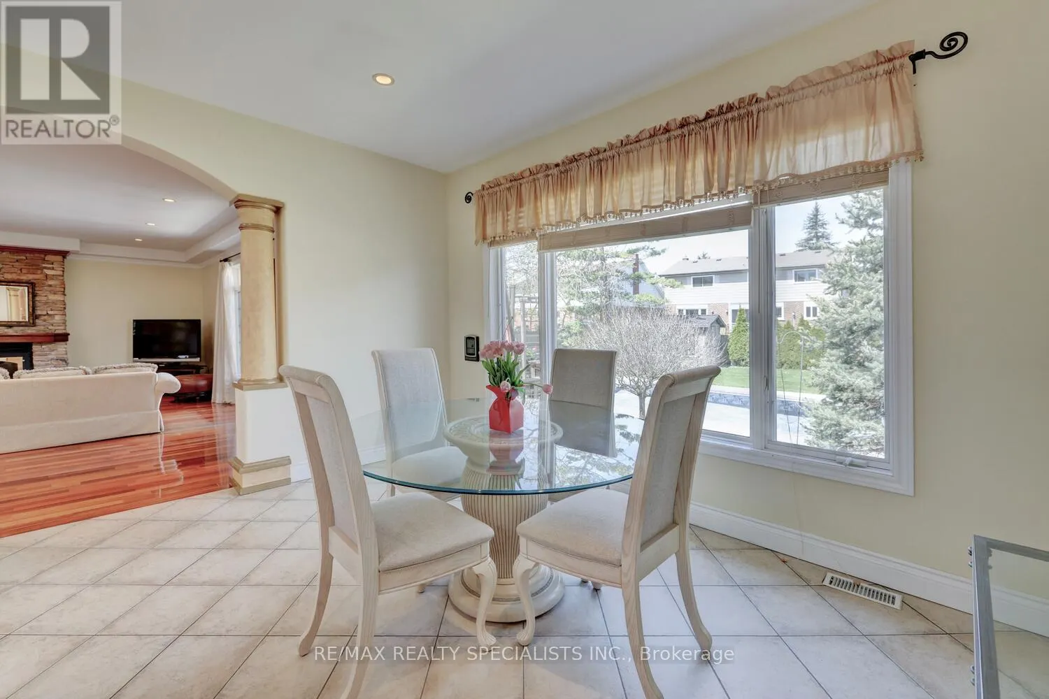 2141 FOWLER LANE