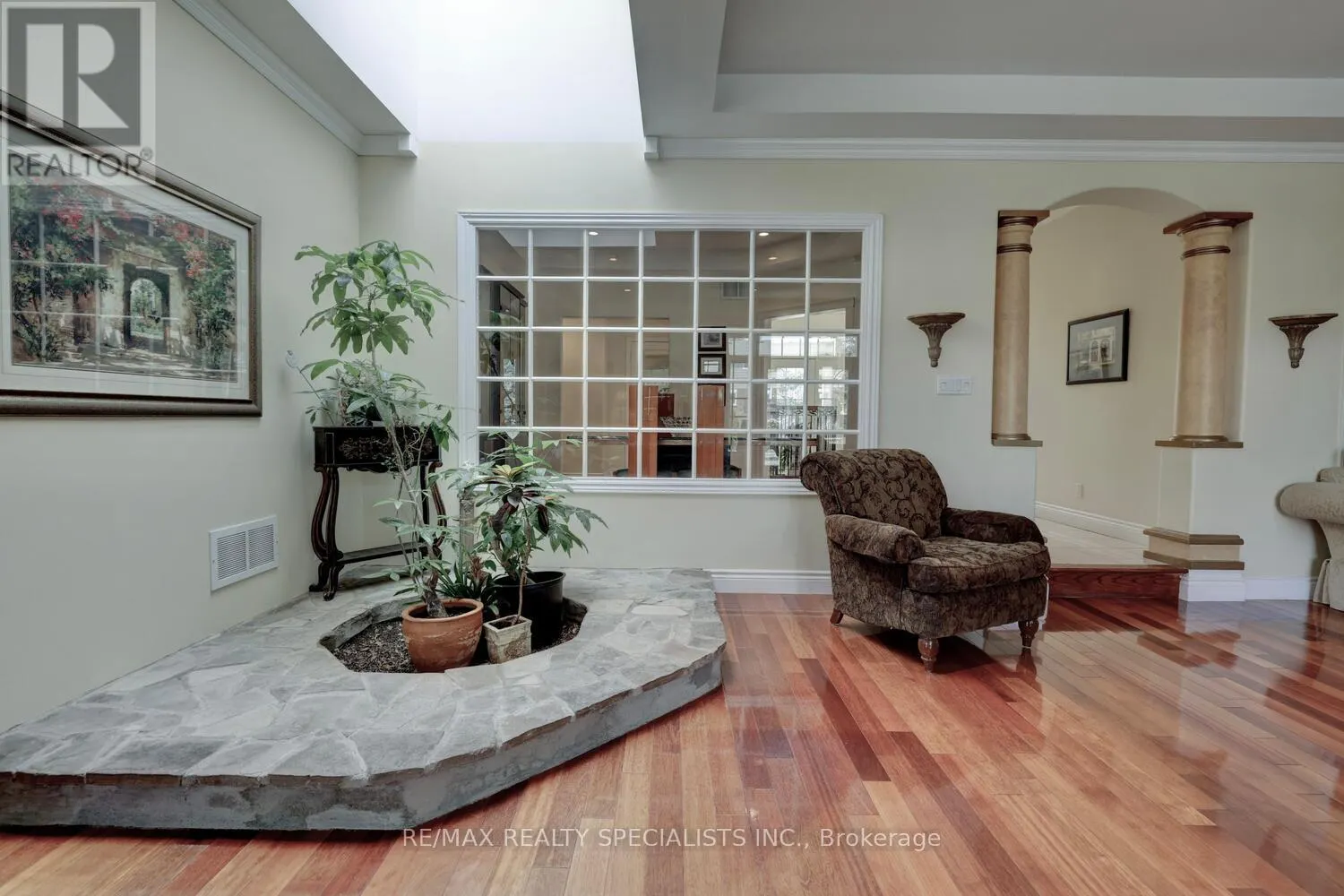 2141 FOWLER LANE