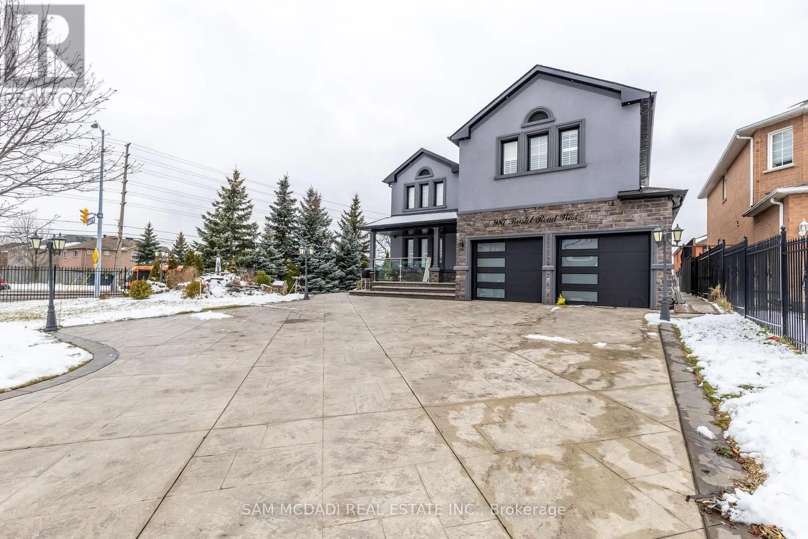 BSMT - 987 BRISTOL ROAD W