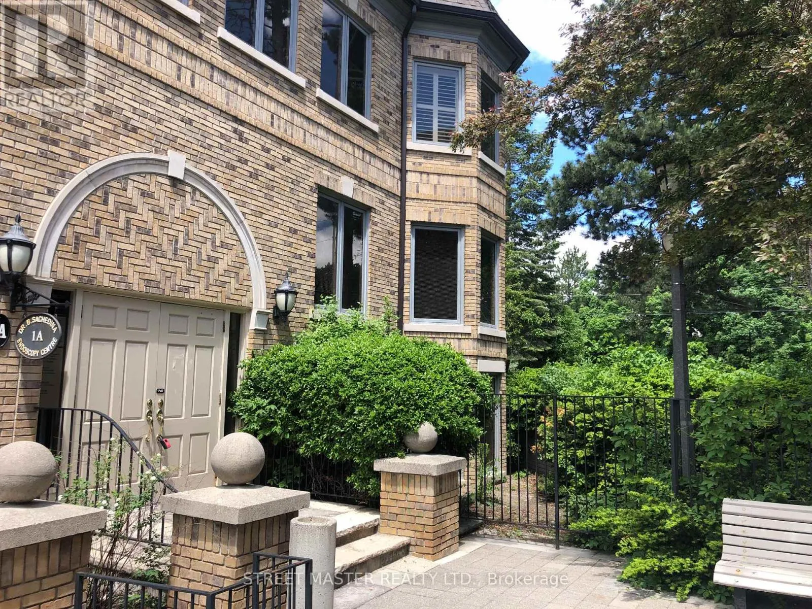 200 - 1A CONESTOGA DRIVE