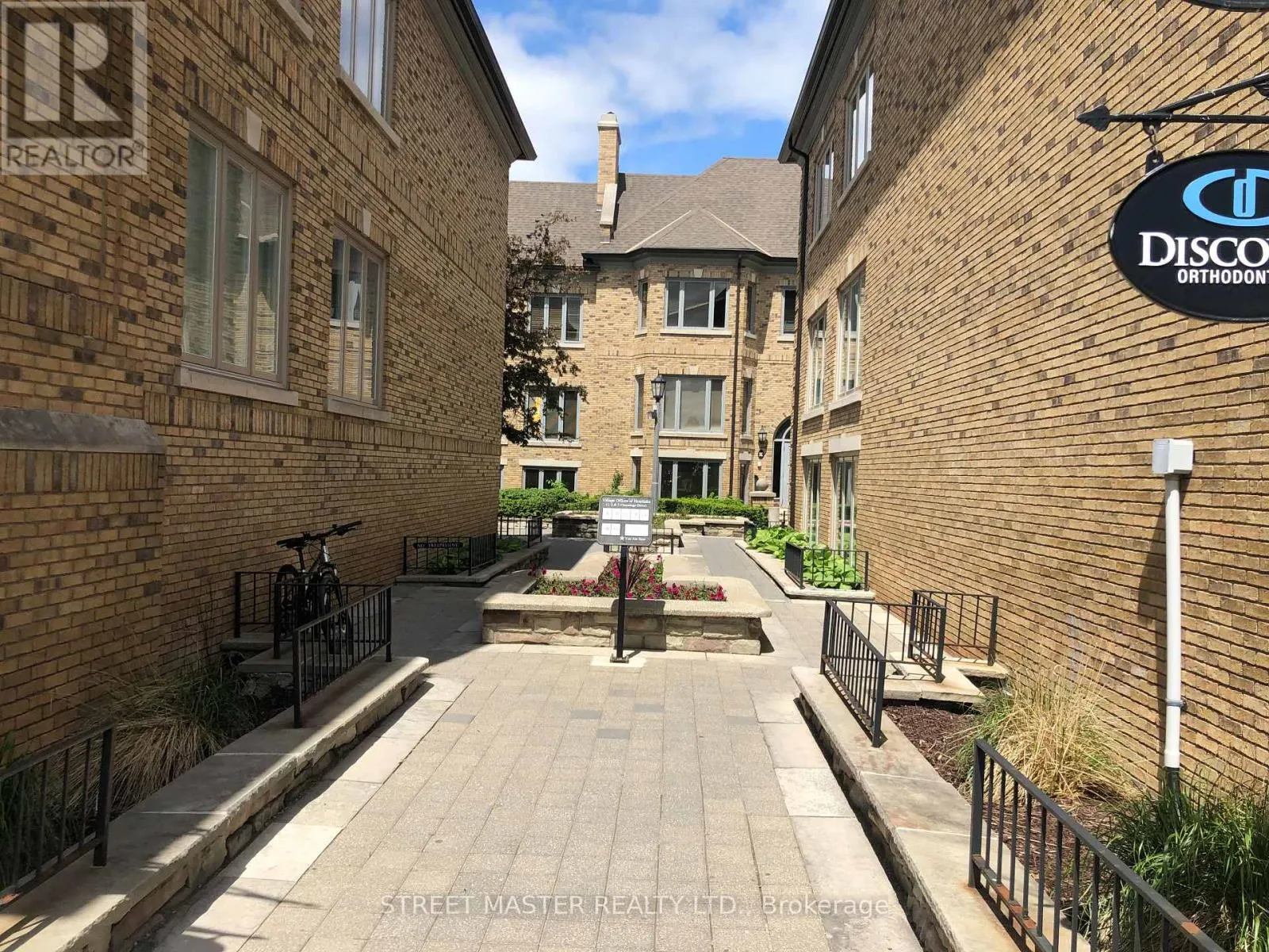 200 - 1A CONESTOGA DRIVE