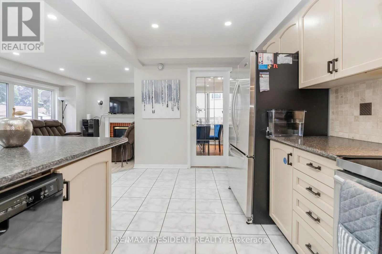 41 RANGELAND ROAD