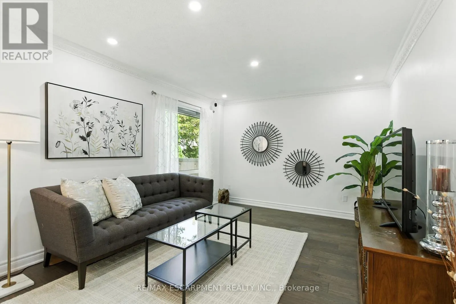 5566 THORN LANE