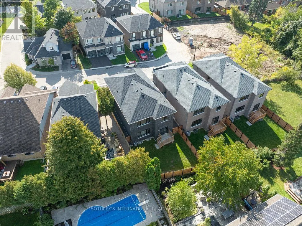 518 MARKAY COMMON