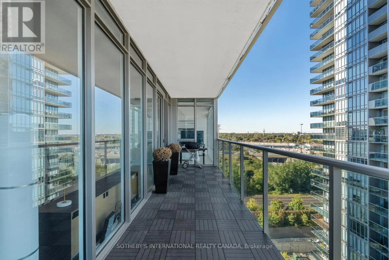 1608 - 88 PARK LAWN ROAD