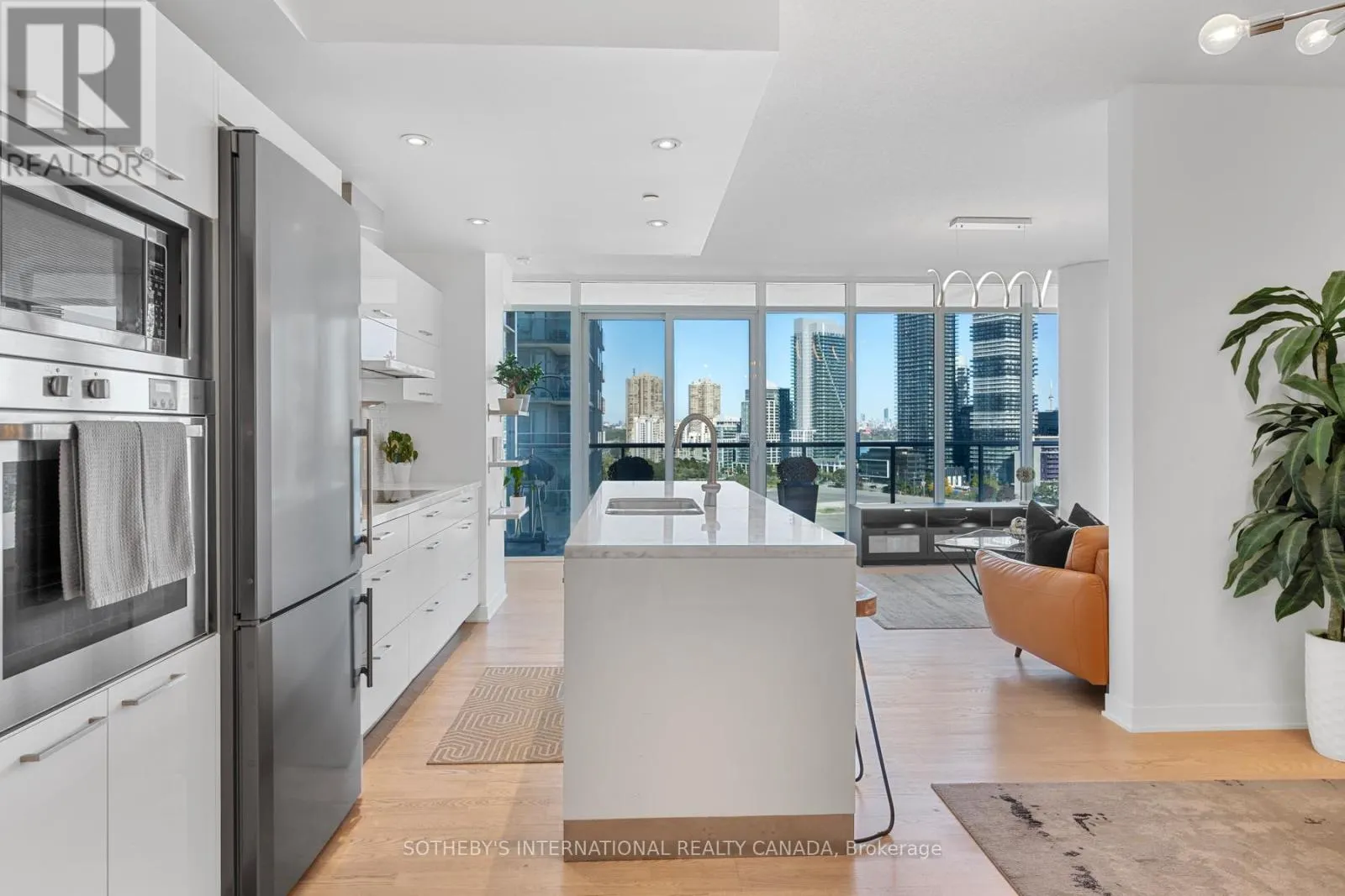 1608 - 88 PARK LAWN ROAD