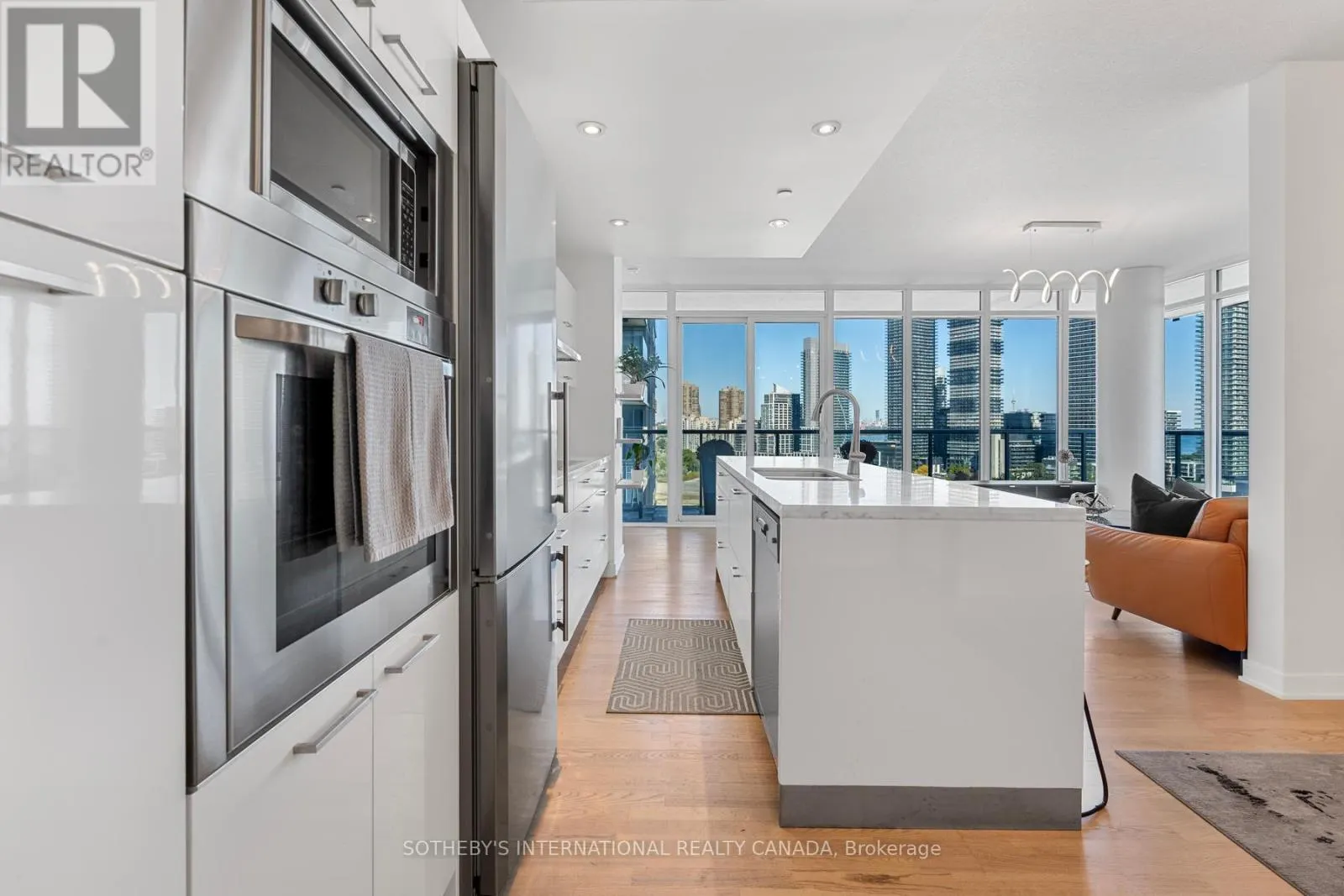 1608 - 88 PARK LAWN ROAD