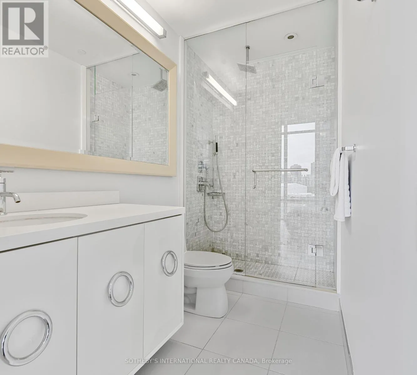 1608 - 88 PARK LAWN ROAD