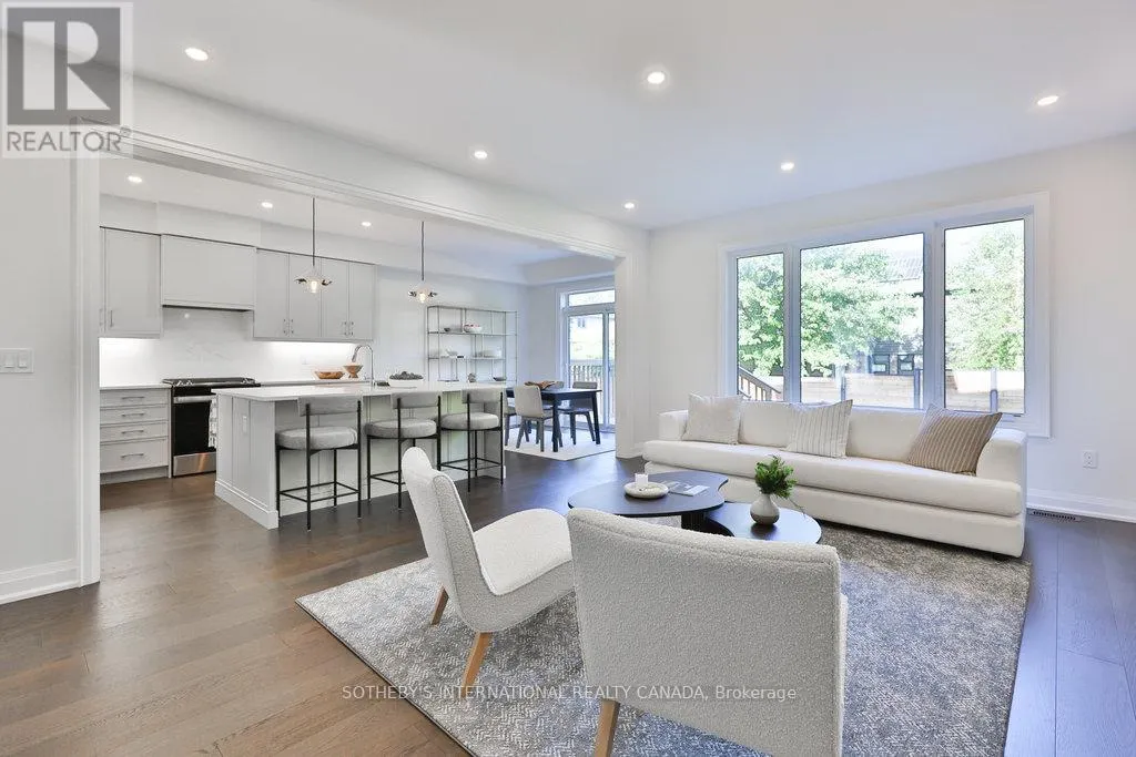 520 MARKAY COMMON