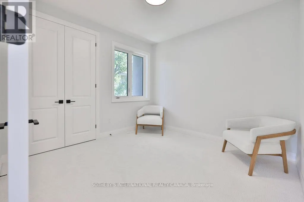 520 MARKAY COMMON