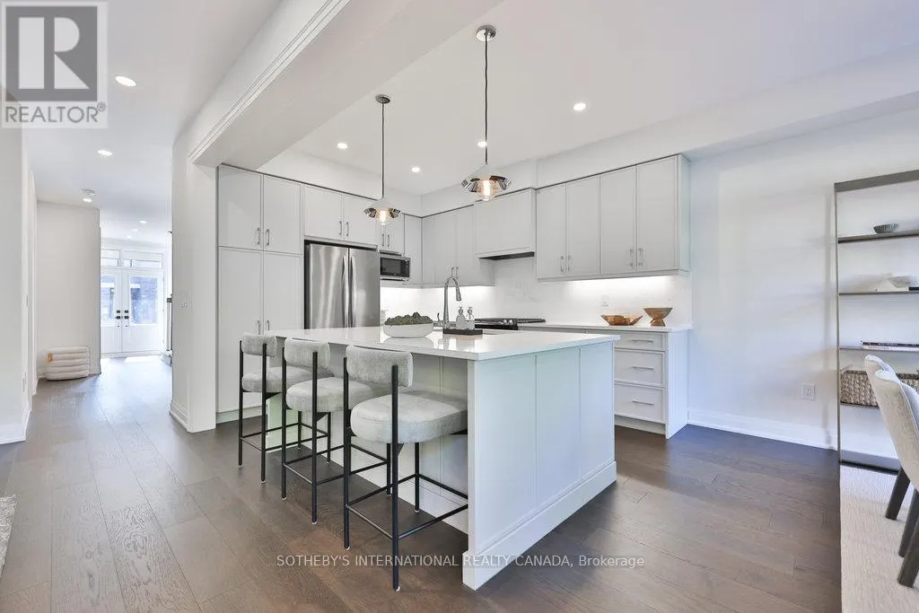 520 MARKAY COMMON
