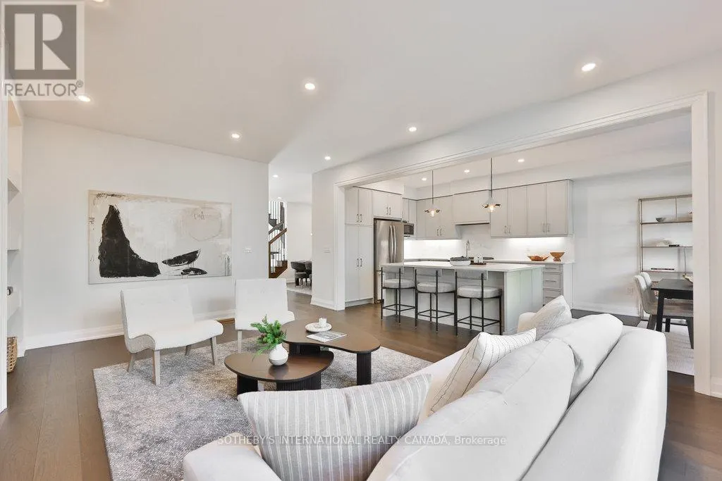 520 MARKAY COMMON