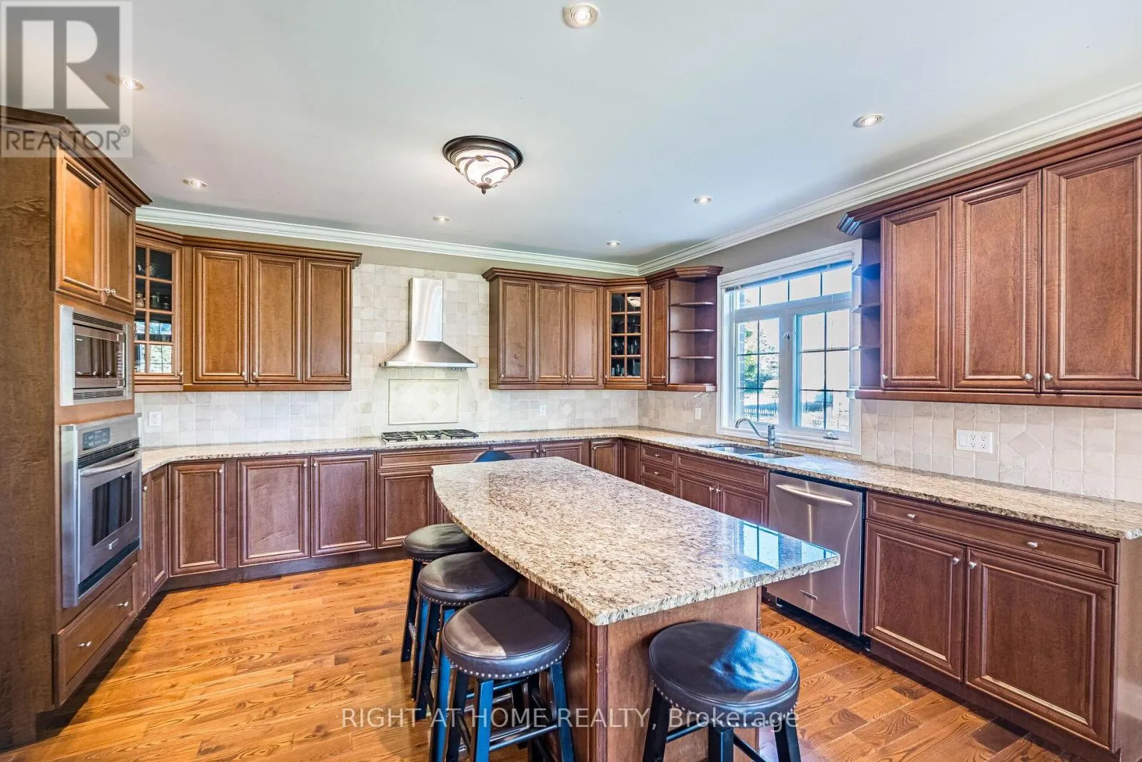 11150 MENZIES COURT