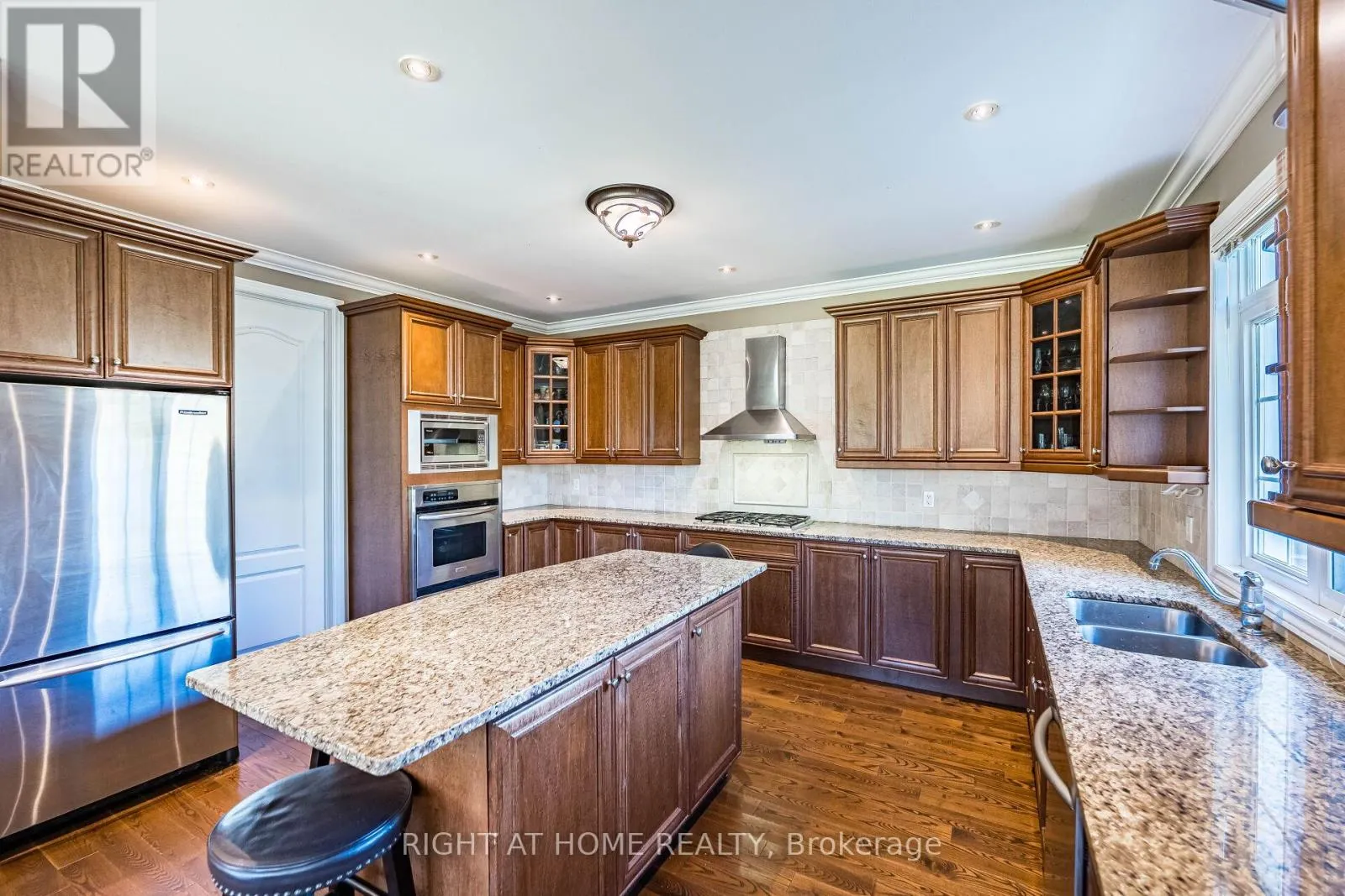 11150 MENZIES COURT