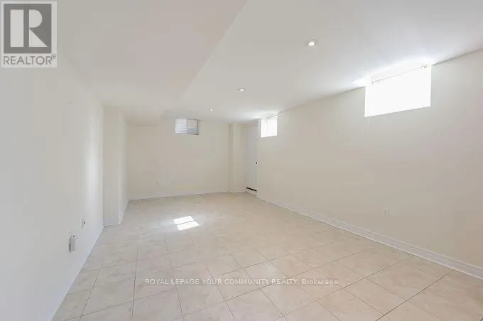 LOWER UNIT - 128 WATSONBROOK DRIVE