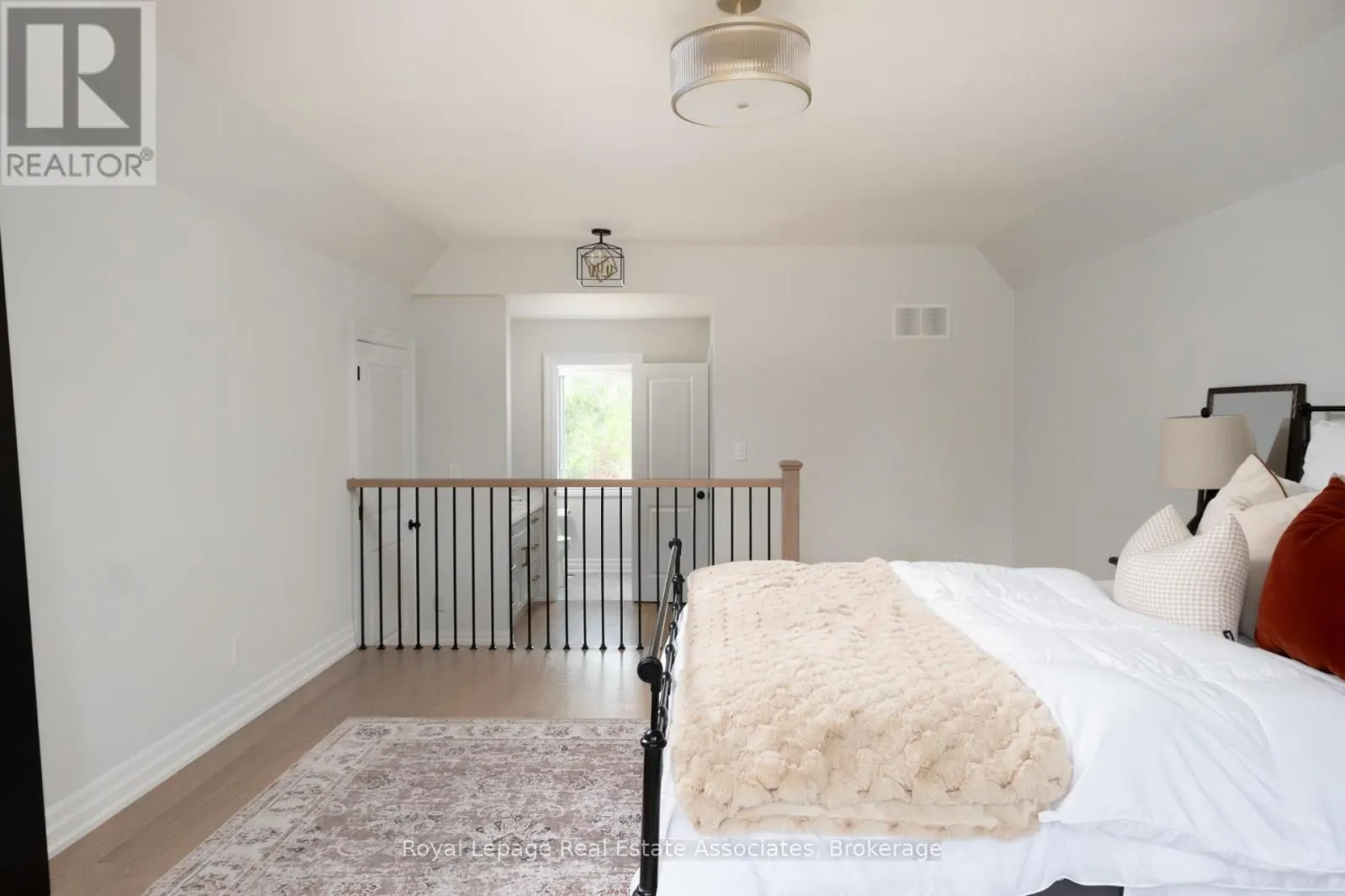 32 CEDAR DRIVE