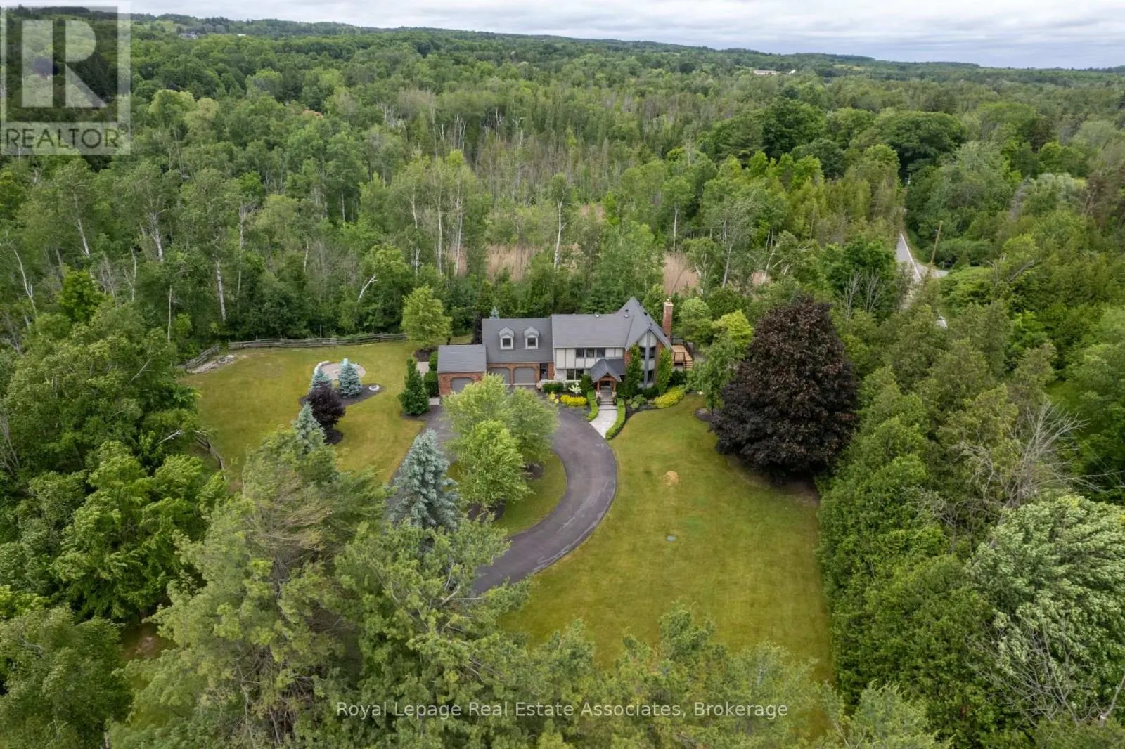 32 CEDAR DRIVE