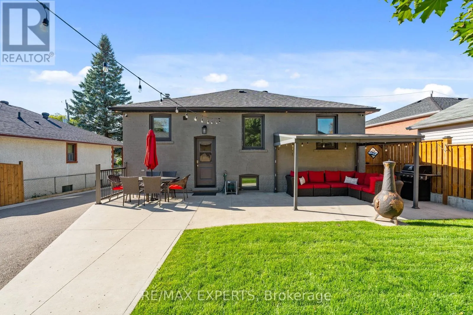 11 SMALLWOOD DRIVE
