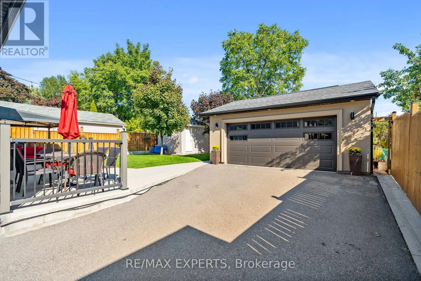 11 SMALLWOOD DRIVE