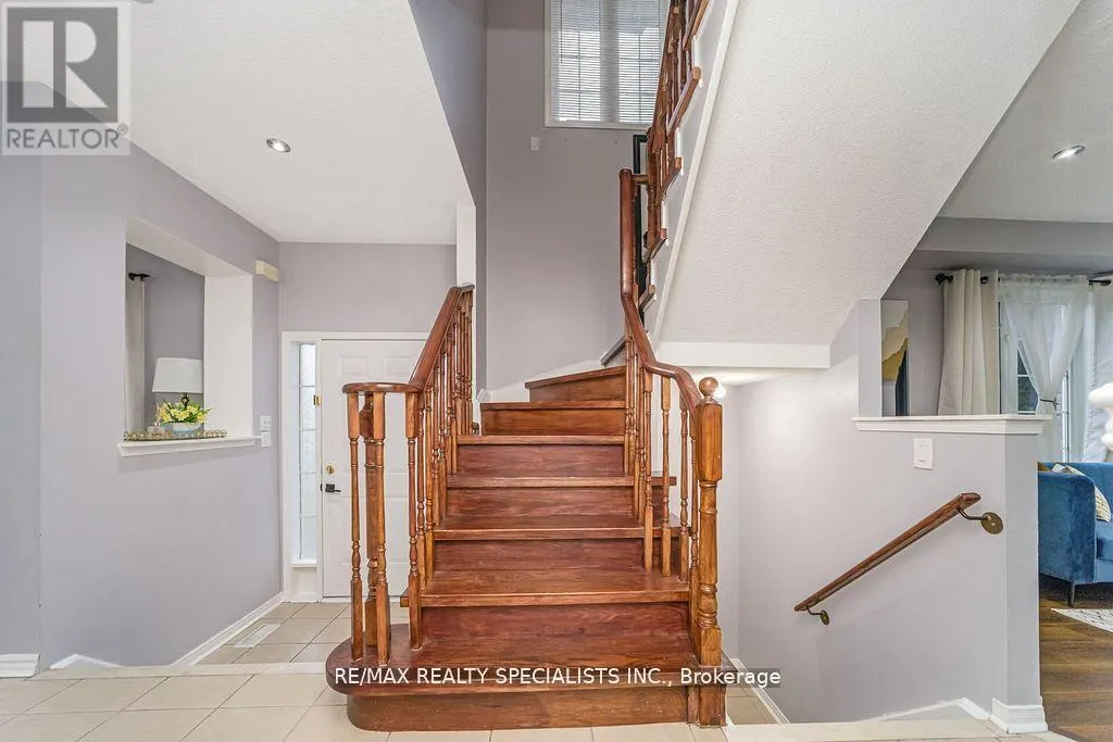 64 BOTAVIA DOWNS DRIVE