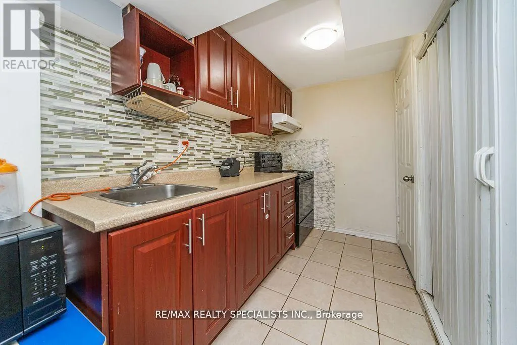 64 BOTAVIA DOWNS DRIVE