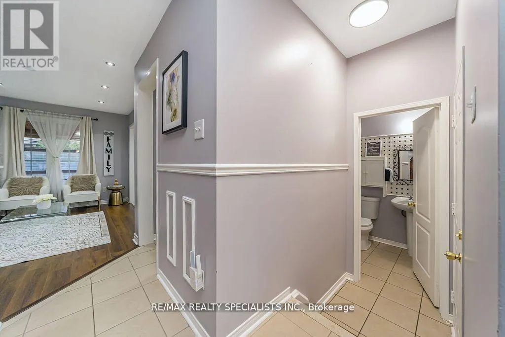 64 BOTAVIA DOWNS DRIVE