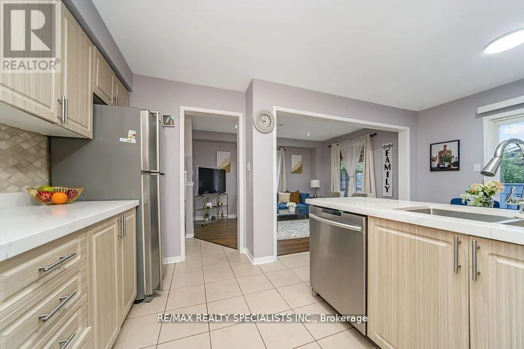 64 BOTAVIA DOWNS DRIVE
